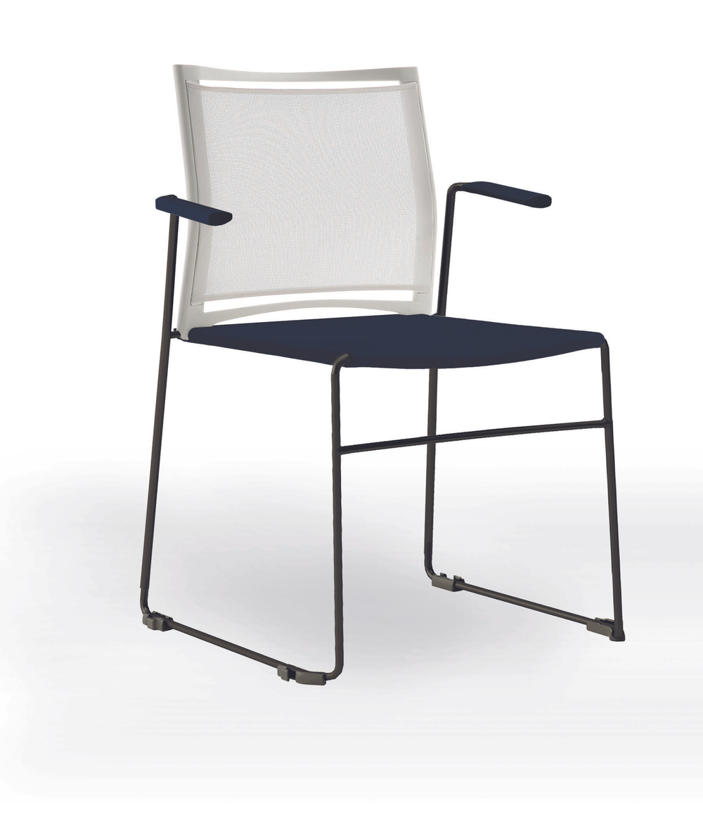 Web стул на полозьях с подлокотниками и спинкой-сеткой