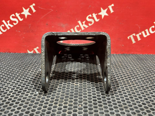 Кронштейн амортизатора заднего