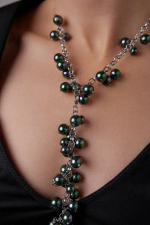 Колье Currant зеленый жемчуг, оттенок серебро