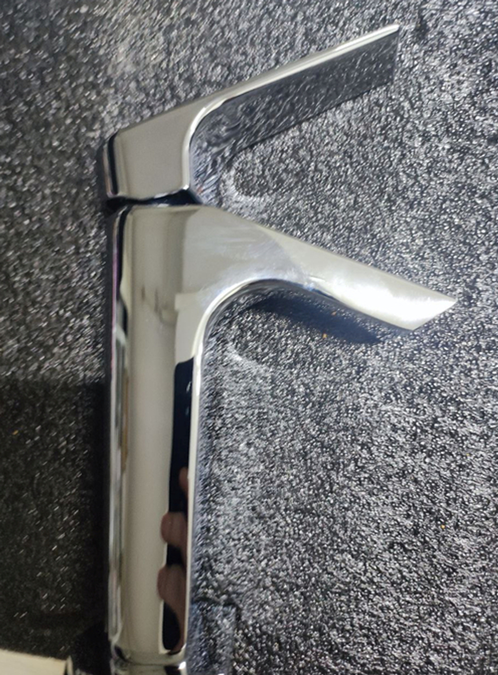 Смеситель для раковины с каскадным изливом URBAN CHIC 210101-60