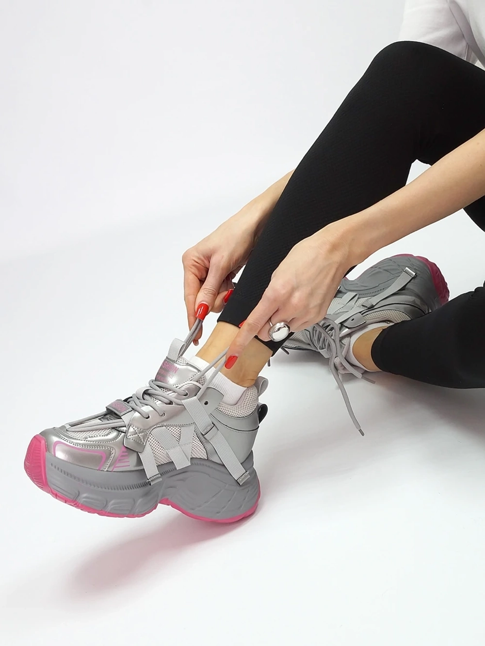 Кроссовки женские демисезонные