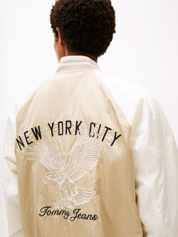 Бомбер Tommy Jeans Eagle Graphic Light Beige/ Ancient White