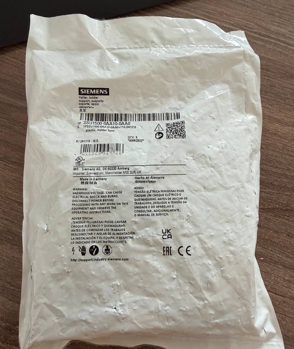 Монтажный элемент на фронтальную панель Siemens, 22мм, серия 3SU1.5 арт. 3SU1500-0AA10-0AA0