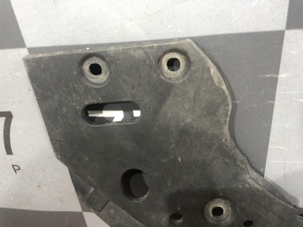 Накладка замка капота Haval H2 14-21 Б/У Оригинал 5509011XSZ08A