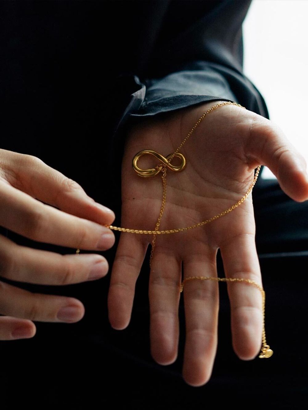 Колье Восьмерка на шнурке, позолота