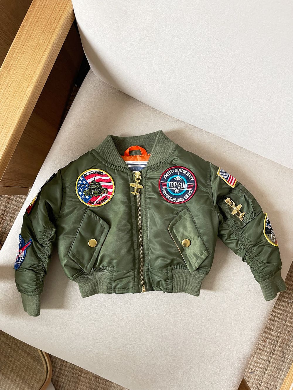 Новый бомбер Up and Away, 74