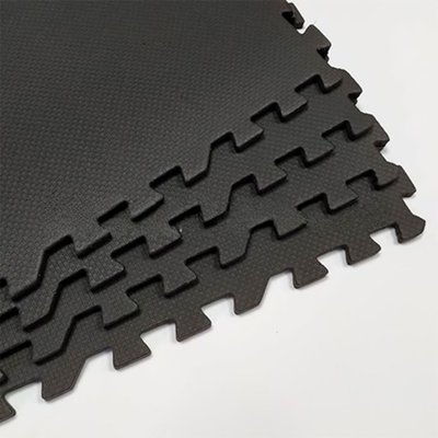 Мягкий пол 4 плитки 600x600x20 мм 40 шор