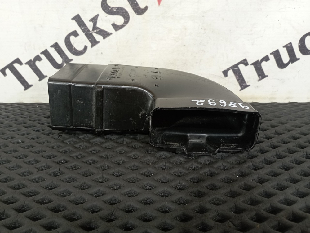 Воздуховод отопителя