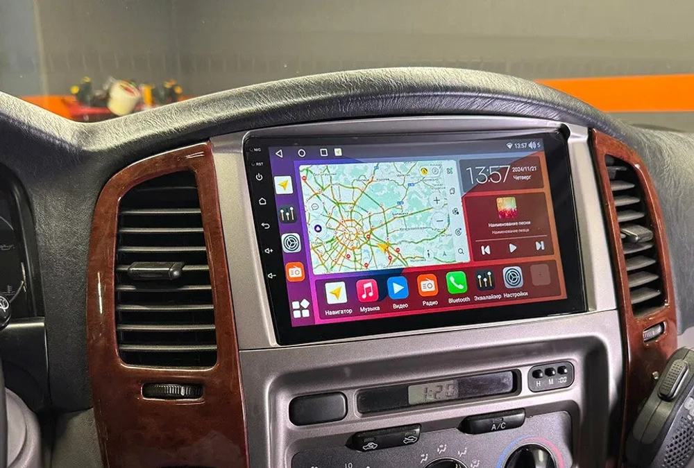 Магнитола для Toyota Land Cruiser 105 1998-2007 - Kuberg QLed, Android 13, TS20, CarPlay, SIM-слот