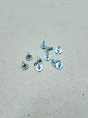 Саморез Stayer с прессшайбой со сверлом по металлу 4,2*14 в штуках