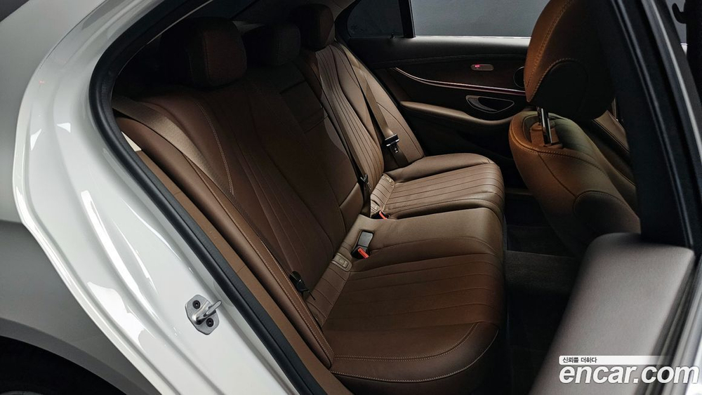 Mercedes-Benz E-Class W213 E220d 4MATIC Exclusive (08.2020)