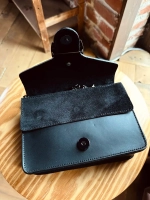 Женская черная маленькая сумочка из натуральной кожи на цепочке