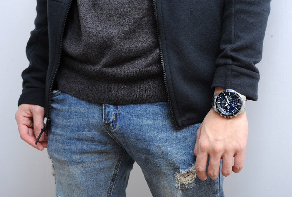 Часы Casio EFR-556DB-2A