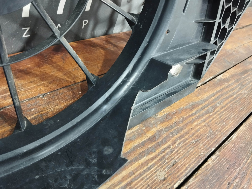 Диффузор вентилятора Volkswagen Polo 5 10-15 Б/У Оригинал 6RU121207B