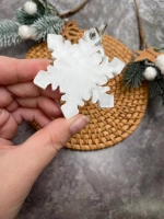 Новогодняя елочная игрушка Снежинка