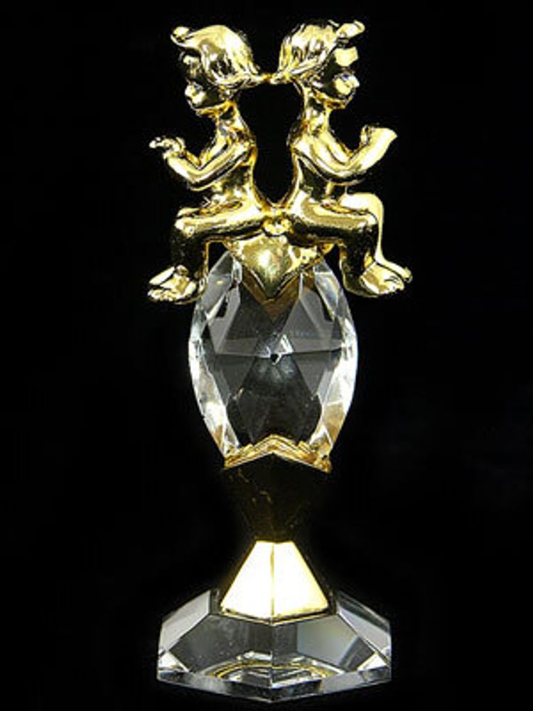 Двойниковые кристаллы. Горный хрусталь самородок. Камень талисман близнецов александрит. Двойники кристаллов. Близнецы сувенир своими руками.