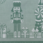 Скатерть из хлопка зеленого цвета с рисунком Щелкунчик из коллекции new year essential, 180х260см