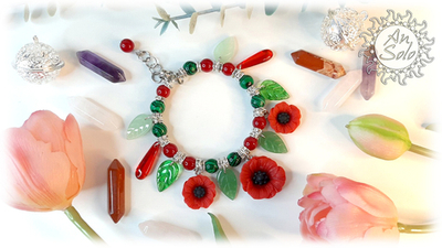 Браслет из бусин "Маковый цвет"