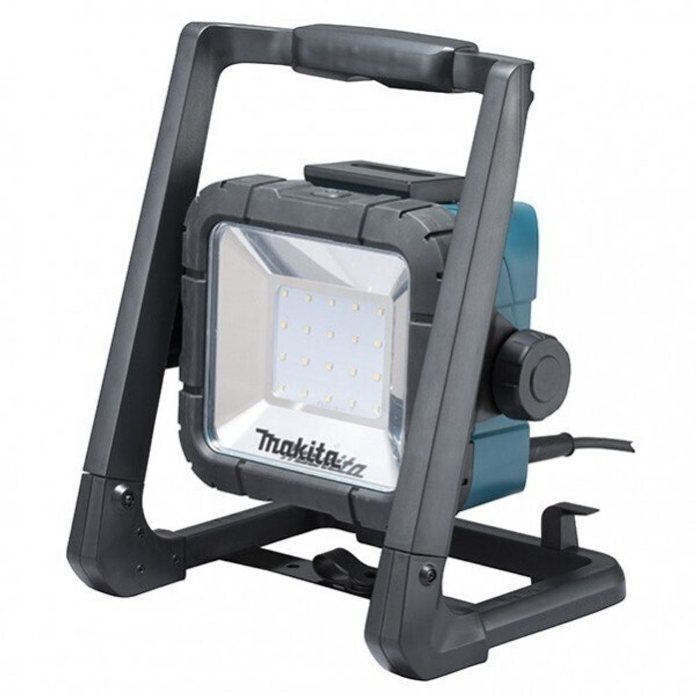 Уцененный аккумуляторный фонарь Makita DML805