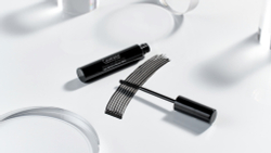 Avene Couvrance High Definition - Тушь для ресниц, удлиняющая и ухаживающая, подходит для чувствительных глаз оттенок Black, 7 ml