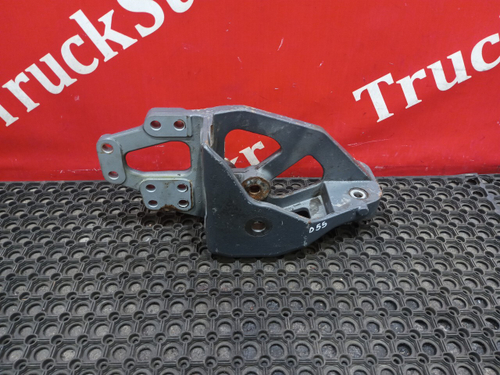 Кронштейн рессоры передней правый 2018г.