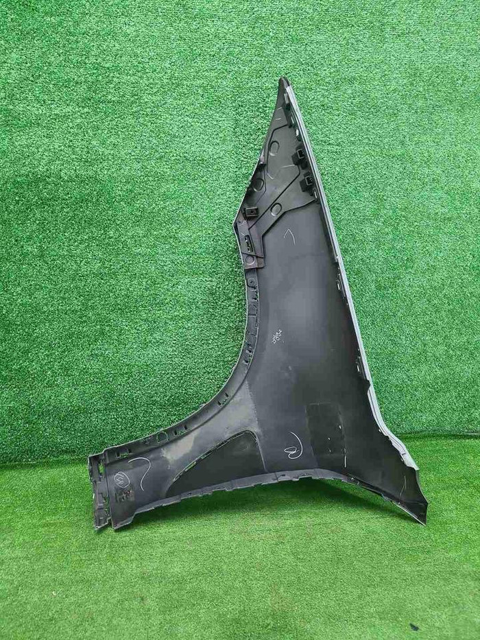 Крыло переднее правое BMW X5 F15 (2013-2018)