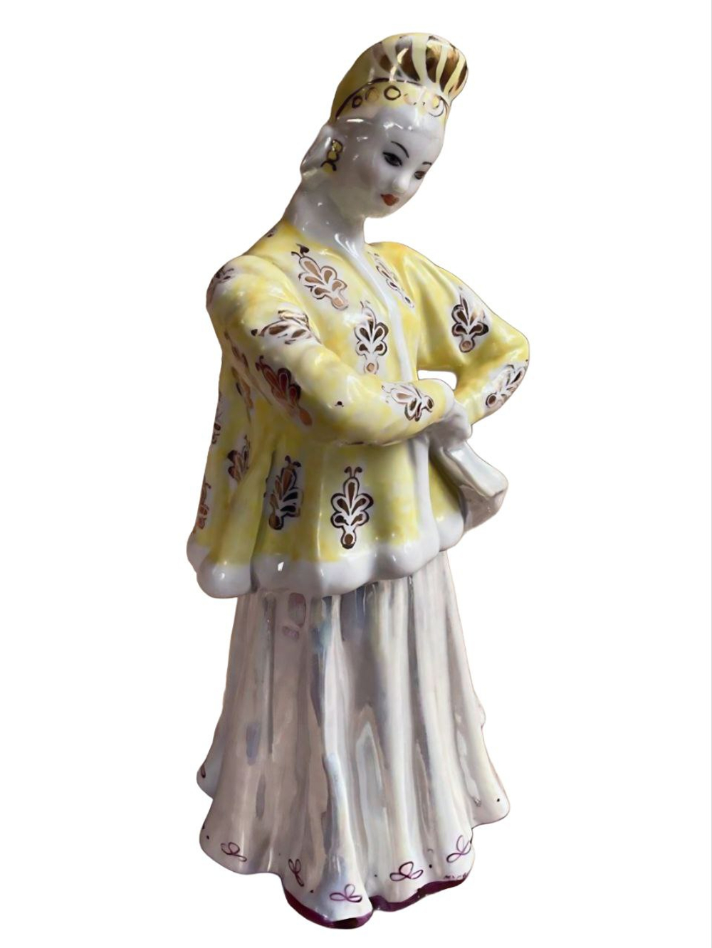 Фарфоровая статуэтка "Лебёдушка" в желтой шубке (Дулево)