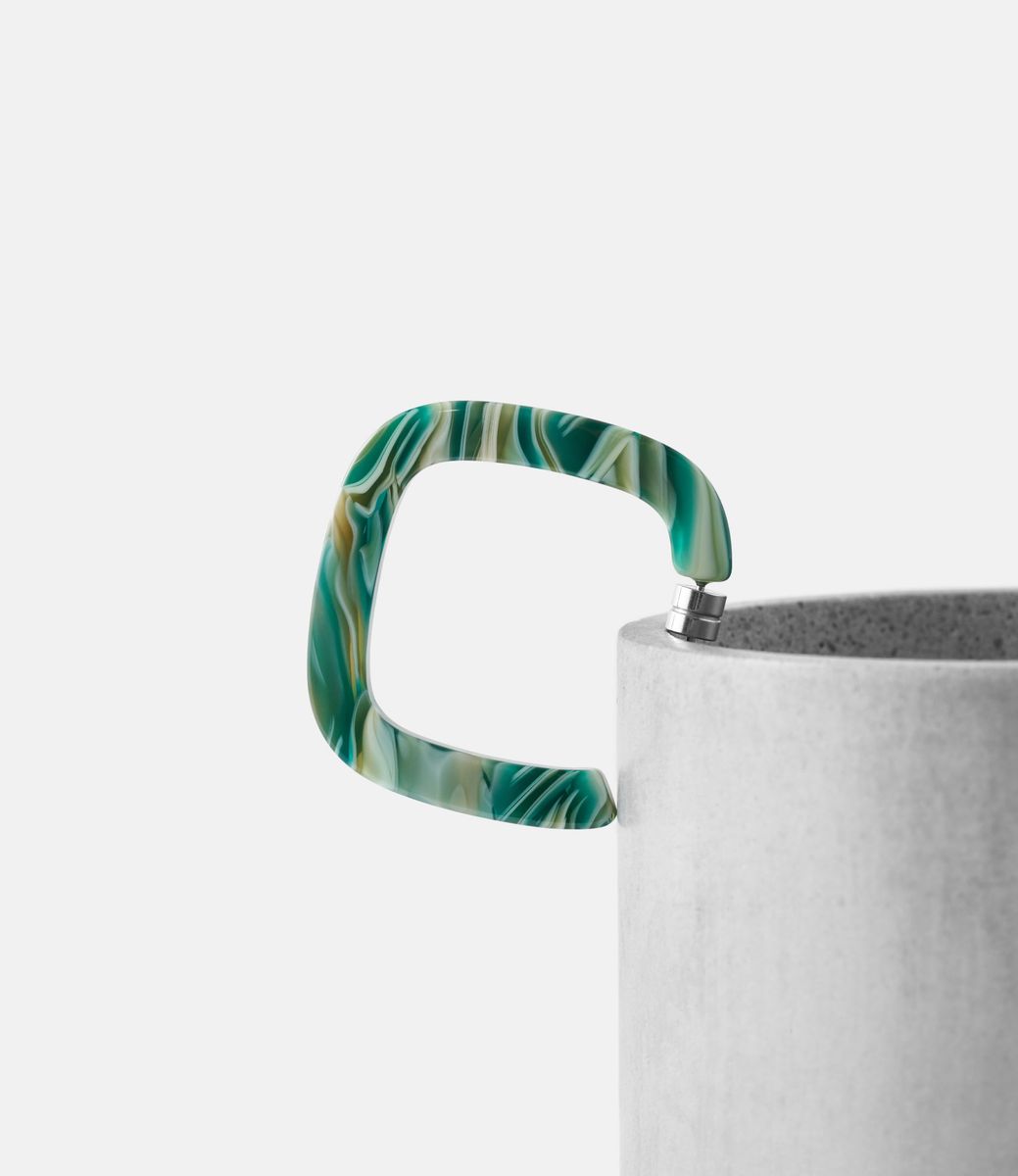 Machete Midi Square Hoops in Stromanthe — серьги из ацетата