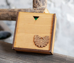 BOX232-2 Деревянная подарочная коробка для браслета (9,5*9,5*3,5 см)