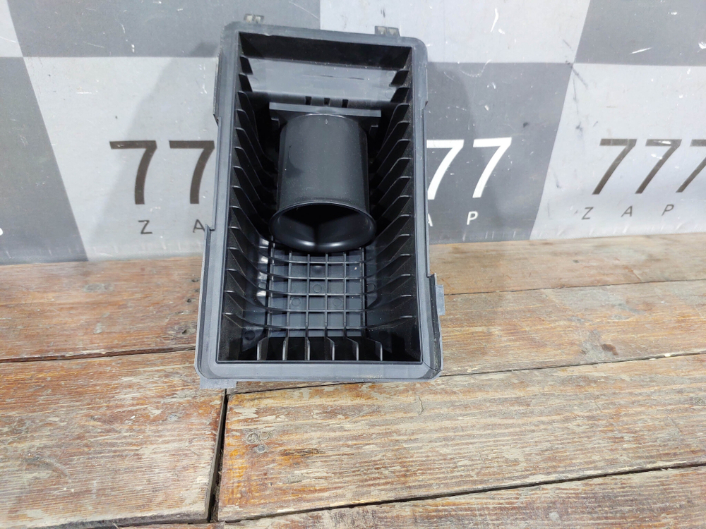 Крышка воздушного фильтра Solaris 2 / Rio 4 17-нв Б/У Оригинал 28110H8100