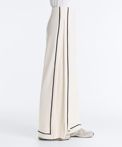 OYSHO Широкие брюки из модала с контрастной окантовкой, экрю