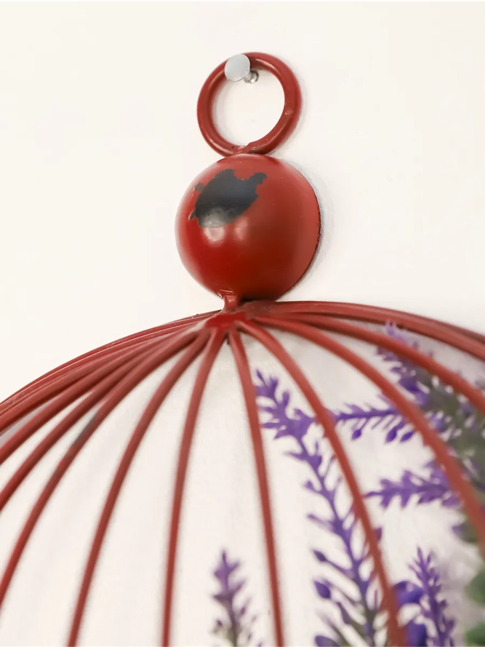 Композиция настенная с цветами в металлической клетке