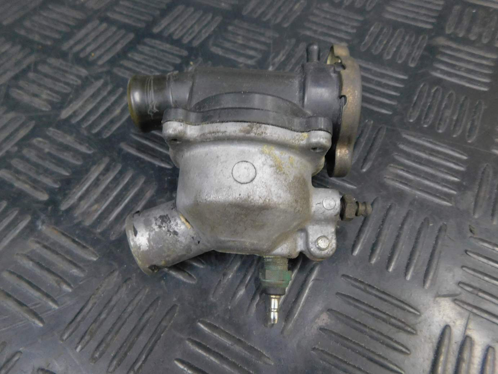 Блок термостата Kawasaki ZZR 400 98 053052