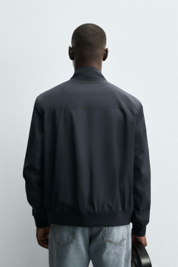 ZARA НЕПРОМОКАЕМАЯ КУРТКА ИЗ ТЕХНИЧЕСКОЙ ТКАНИ, МОРСКОЙ ТЕМНО-СИНИЙ