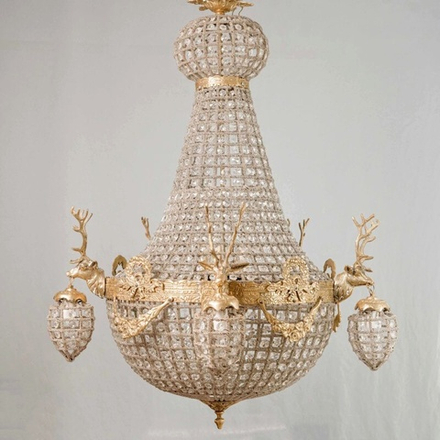 Люстра с оленями