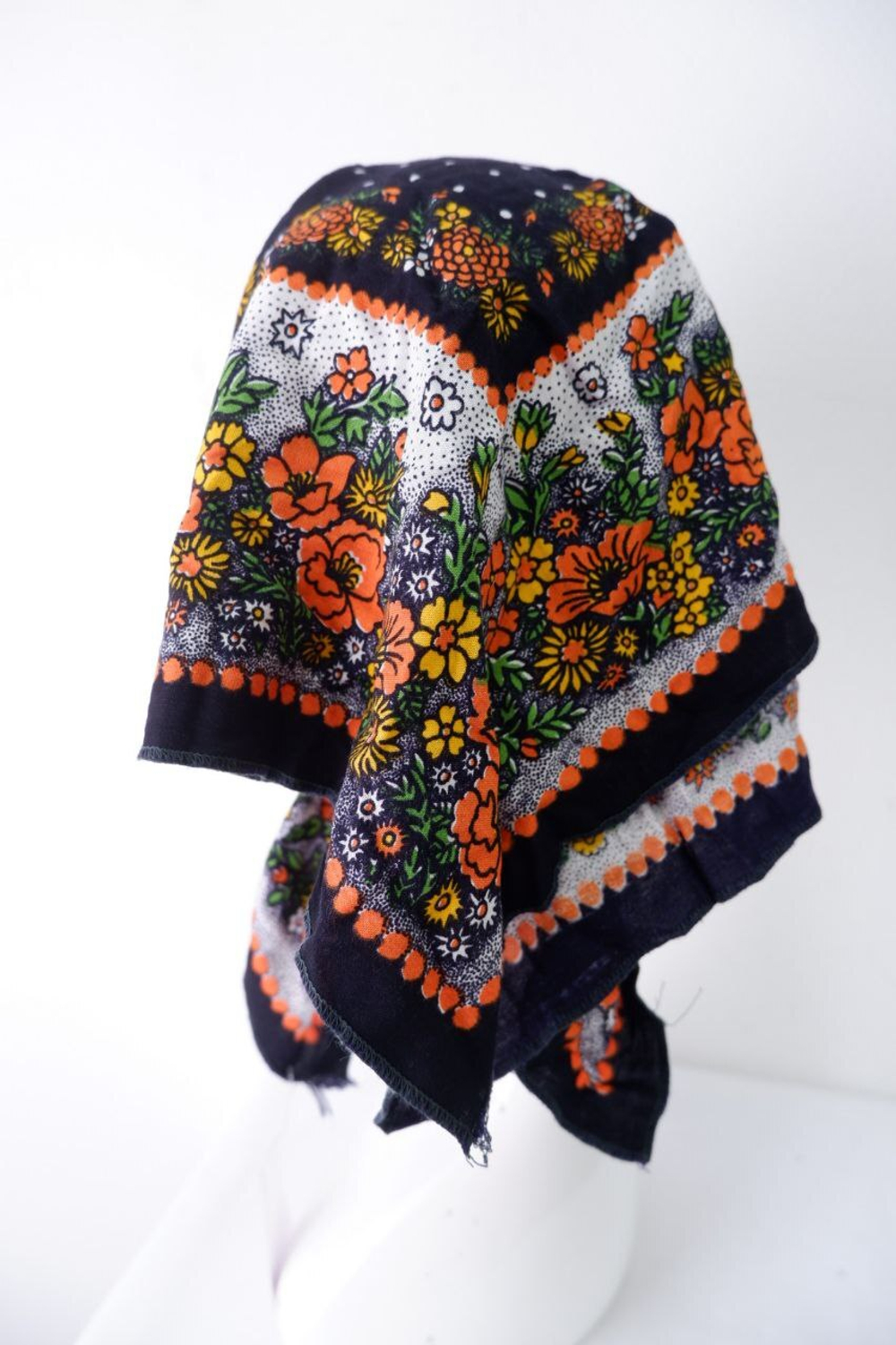 Платок контрастный