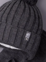 Шапка для мальчика осенняя вязаная и снуд