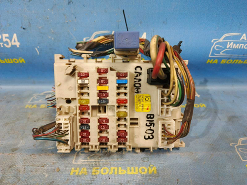 Блок предохранителей салонный NISSAN SUNNY 2002