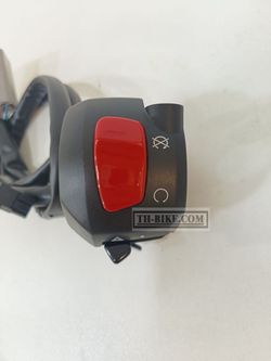 37200-28K00-00. SWITCH ASSY, HANDLE RH (with hazard)