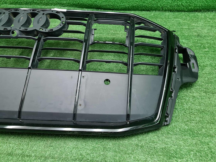 Решетка радиатора Audi Q7 2 (2019-2024)