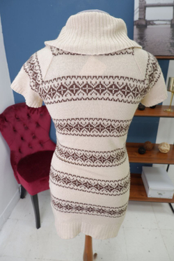 Джемпер Orsay приятного цвета 42 размер