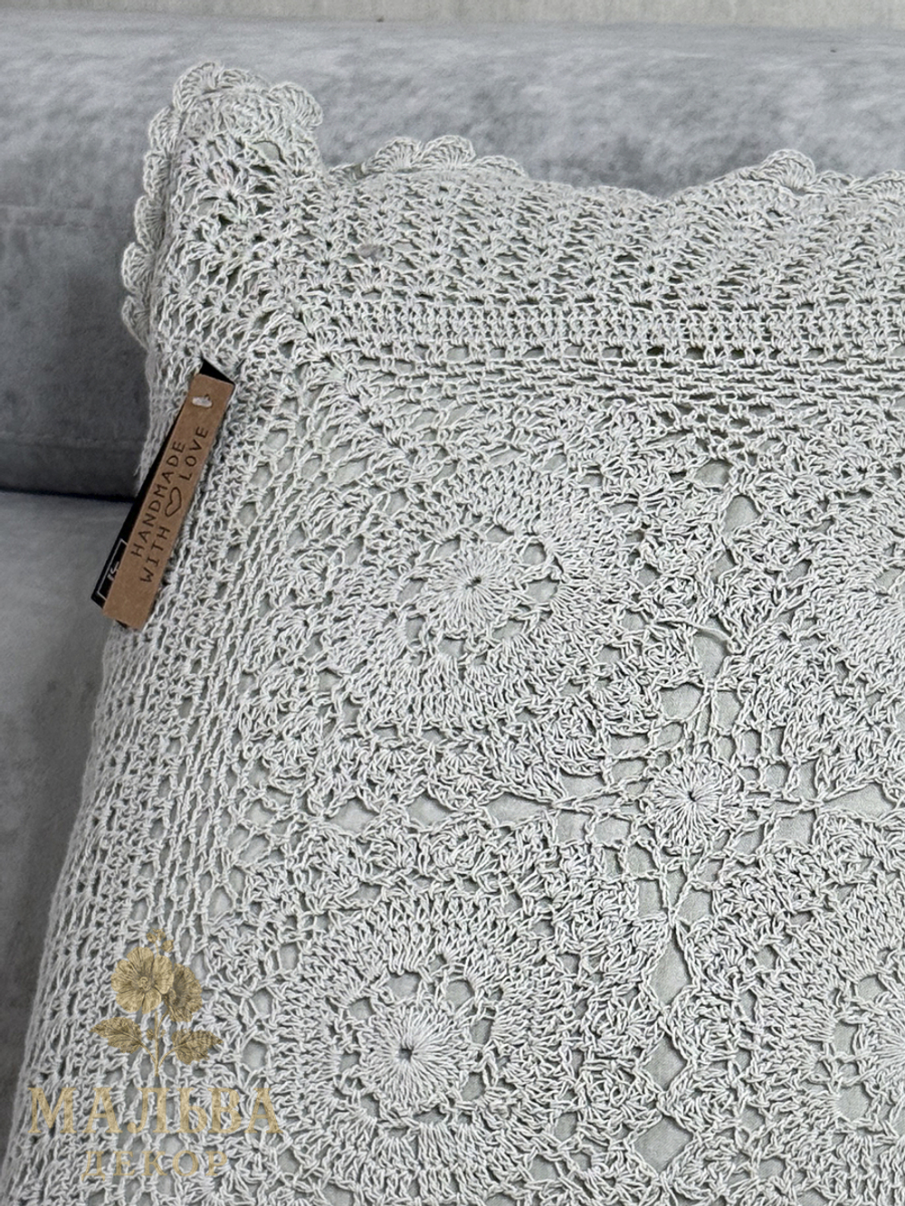 Подушка декоративная "Кружево" серо-оливковая 45x45x10см от J-LINE