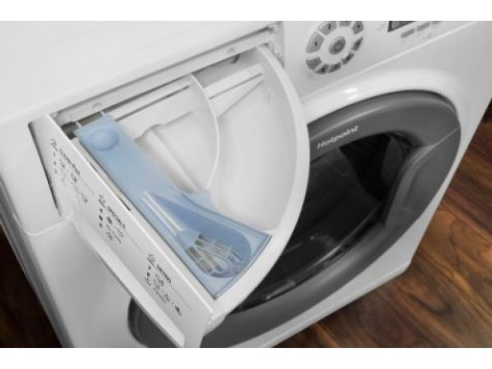 Стиральная машина Hotpoint/Ariston FDD 9640 B