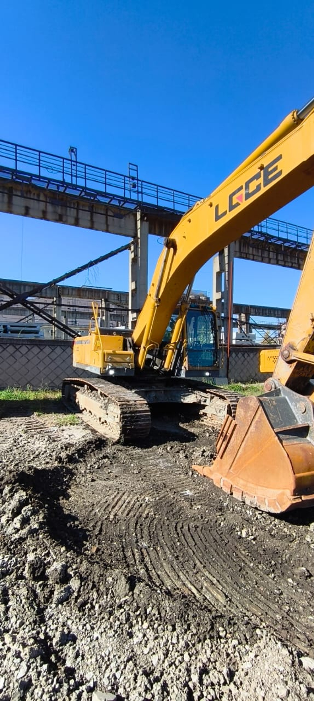 LGCE E6300 Экскаватор E6300F (Дизельный, 7,1 л, 231 л.с., АТ)