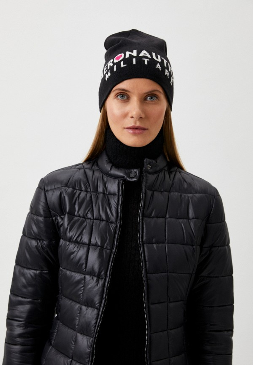 Шапка AERONAUTICA 062 черный сердечко розовым