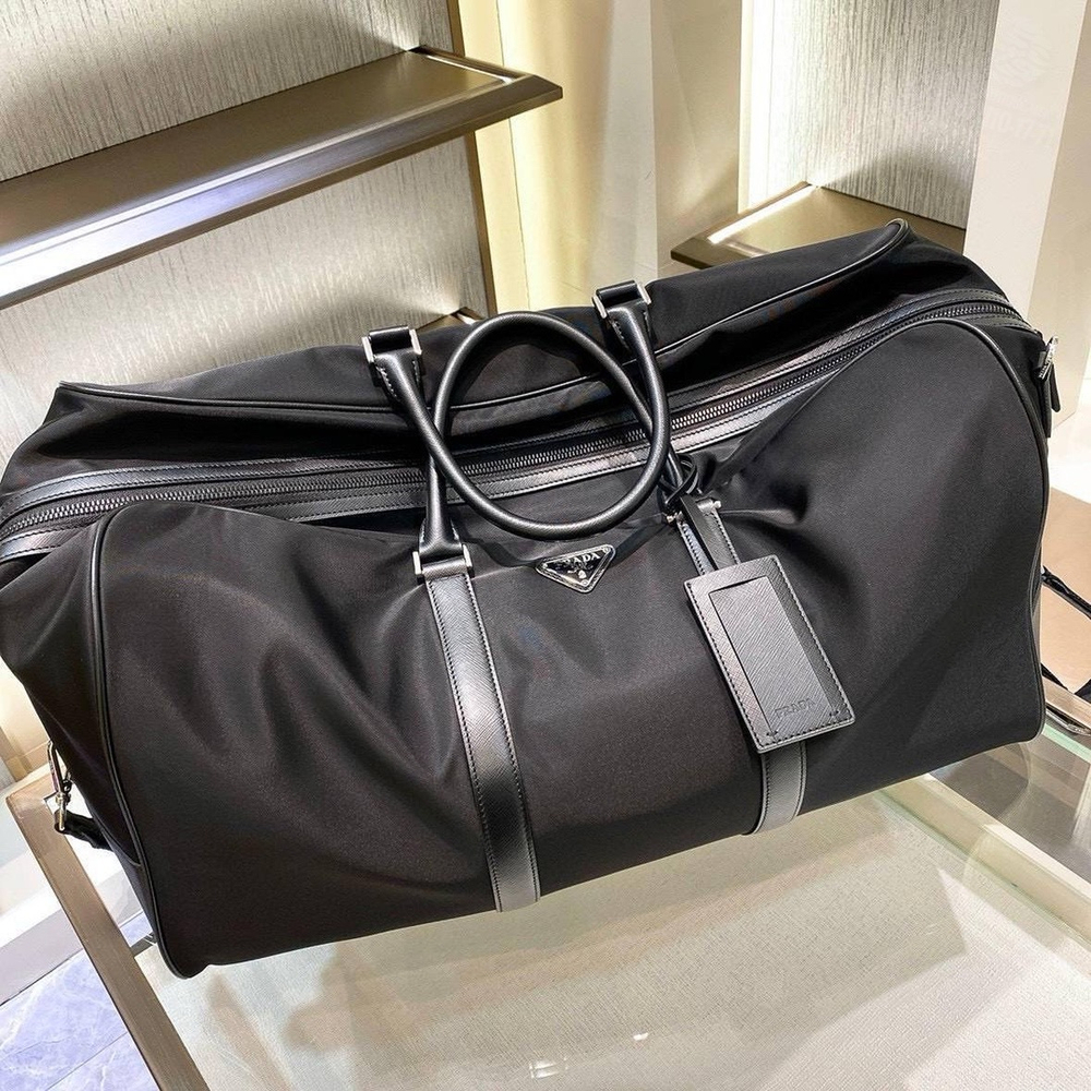Дорожная сумка Prada