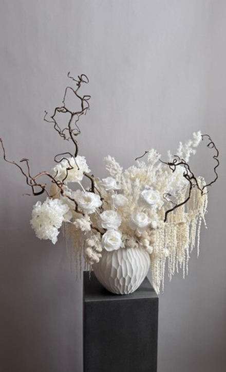 Композиция в кашпо Скабиоза