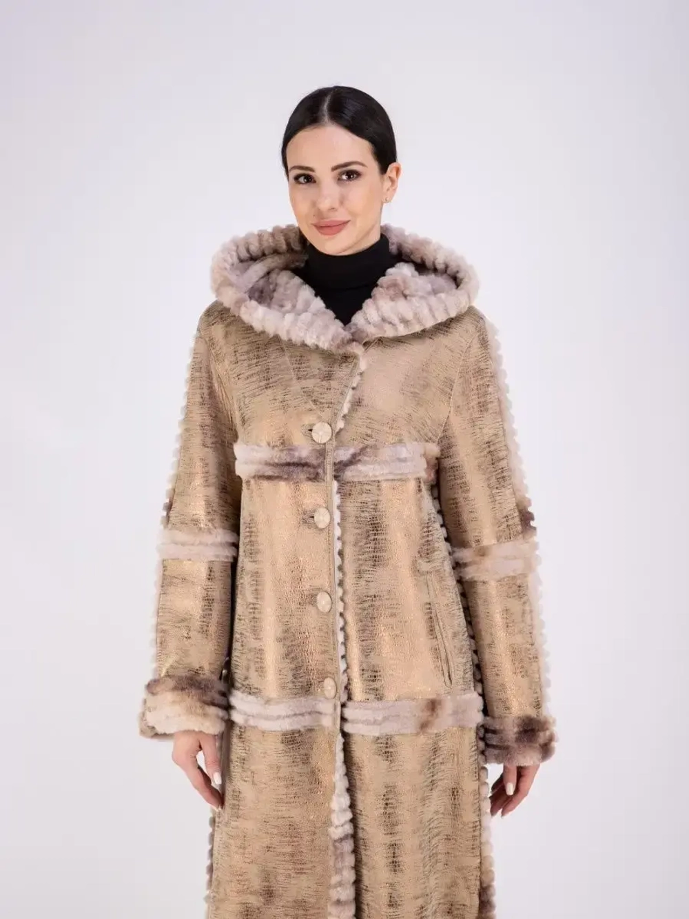 Дубленка зимняя длинная с капюшоном оверсайз