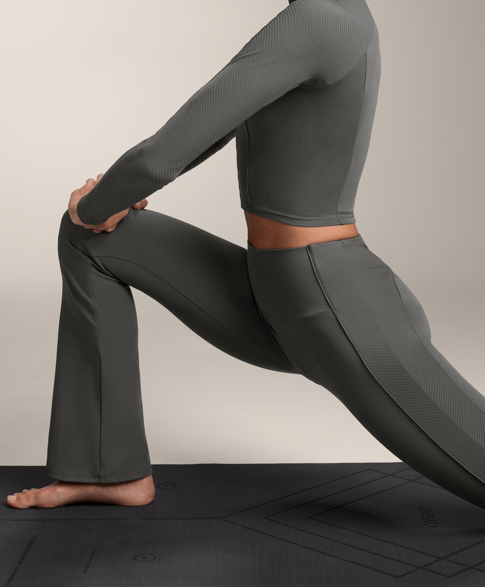 OYSHO Расклешенные брюки Comfortlux с высокой посадкой и боковой ребристой отделкой, темный антрацит