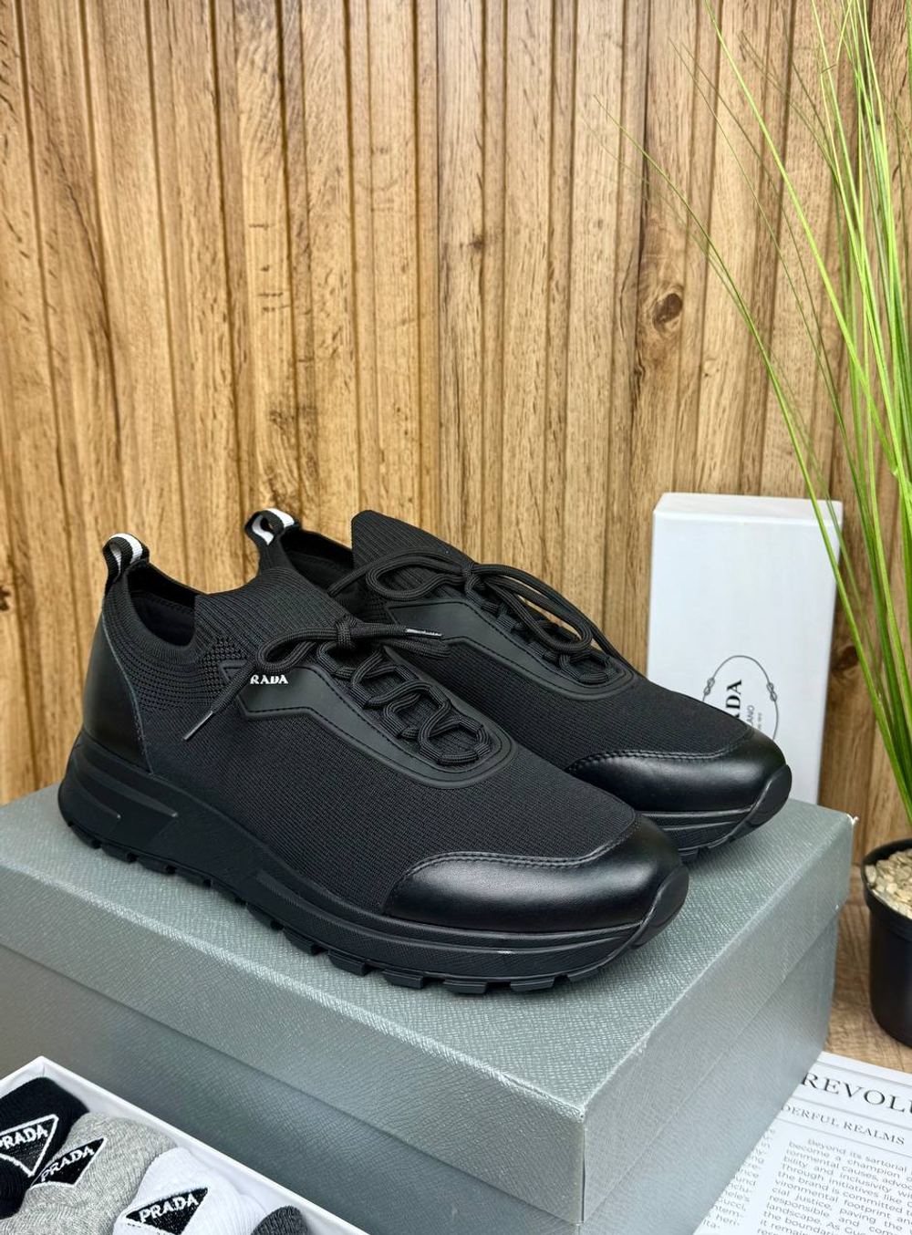 Кроссовки Prada